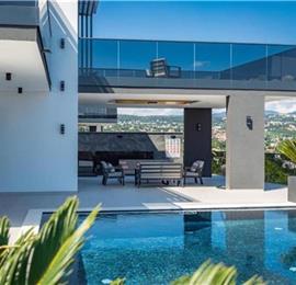 3 bedroom villa with infinity pool in Opatija, sleeps 6